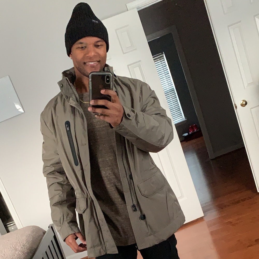 Meet your posher, Dedrick!